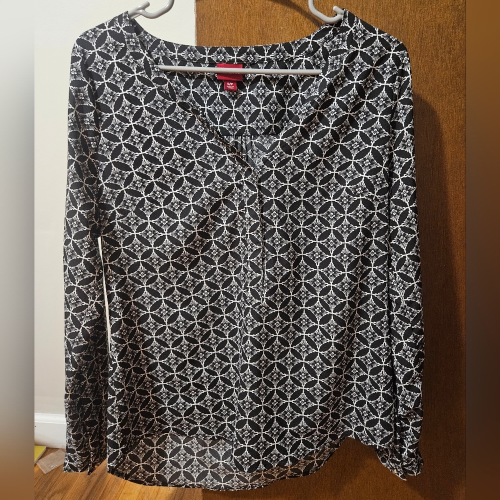 Merona Women's Black and White Patterned Long Sleeve Top Size Small